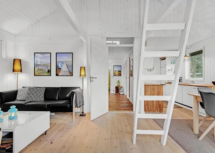 Three-bedroom In Sydals Hébergement de vacances