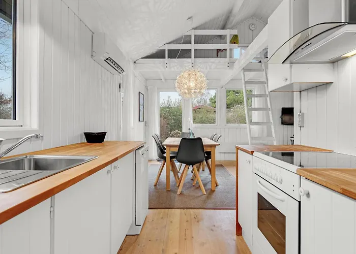 Three-bedroom In Sydals Hébergement de vacances