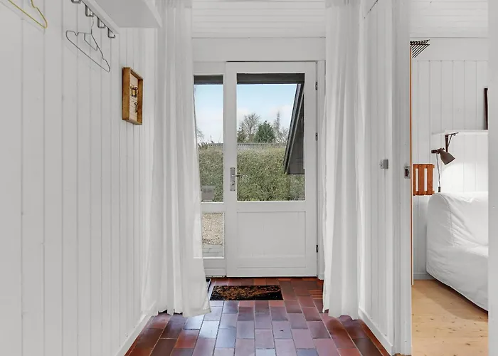 Three-bedroom In Sydals *