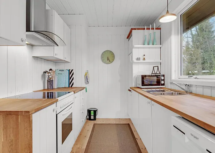 Three-bedroom In Sydals Skovbyballe